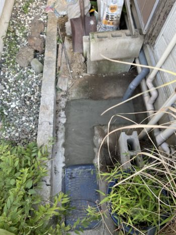 千葉県浦安市にて給水管更新工事